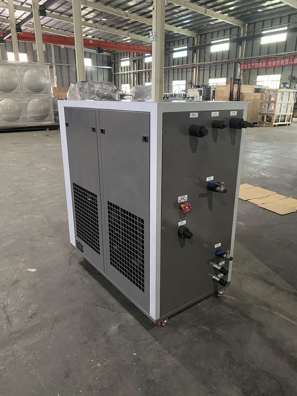 컴팩트 물 냉각 냉장고 6톤 급속 냉각 19kw 냉각 용량 24/7 원격 모니터링 친환경 냉장